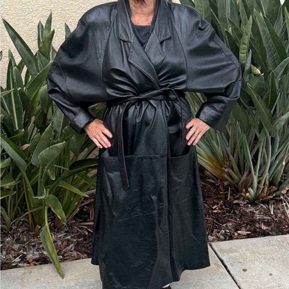 “Vintage 80s Matrix Women’s Leather Trench- Batwing Sleeves” - Picture 2 of 11